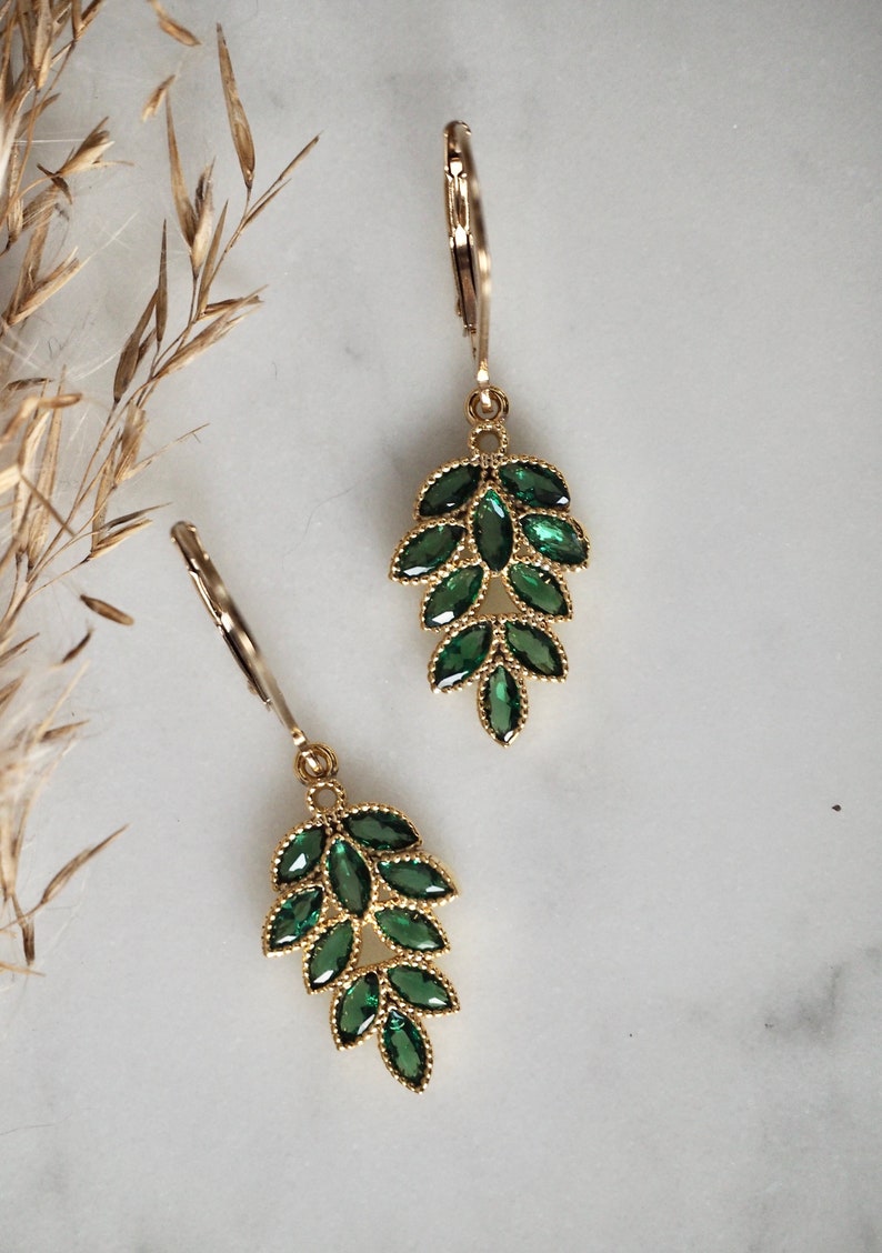 Emerald Green Zirconium Leaf Earrings with Gold Plating – Nature-Inspired Elegant Jewelry
