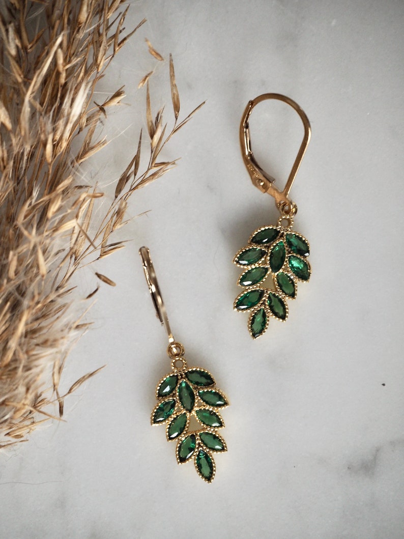 Emerald Green Zirconium Leaf Earrings with Gold Plating – Nature-Inspired Elegant Jewelry