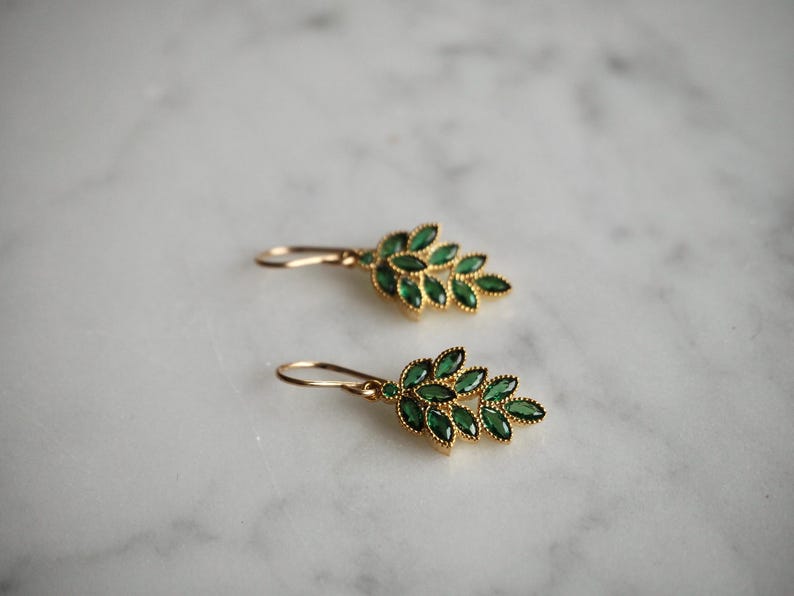 Emerald Green Zirconium Leaf Earrings with Gold Plating – Nature-Inspired Elegant Jewelry